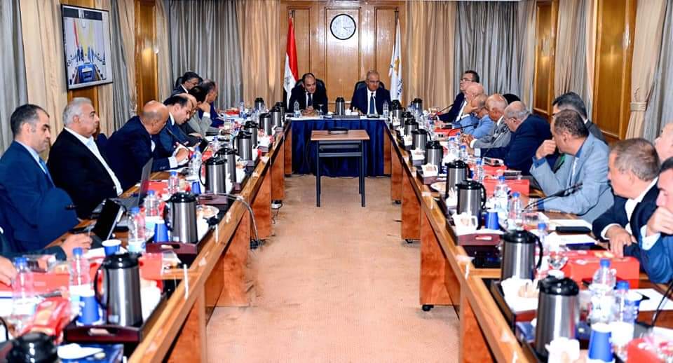 وزير الصناعة يستعرض مع اتحاد الصناعات رؤية الوزارة لـ النهوض بالصناعة المصرية