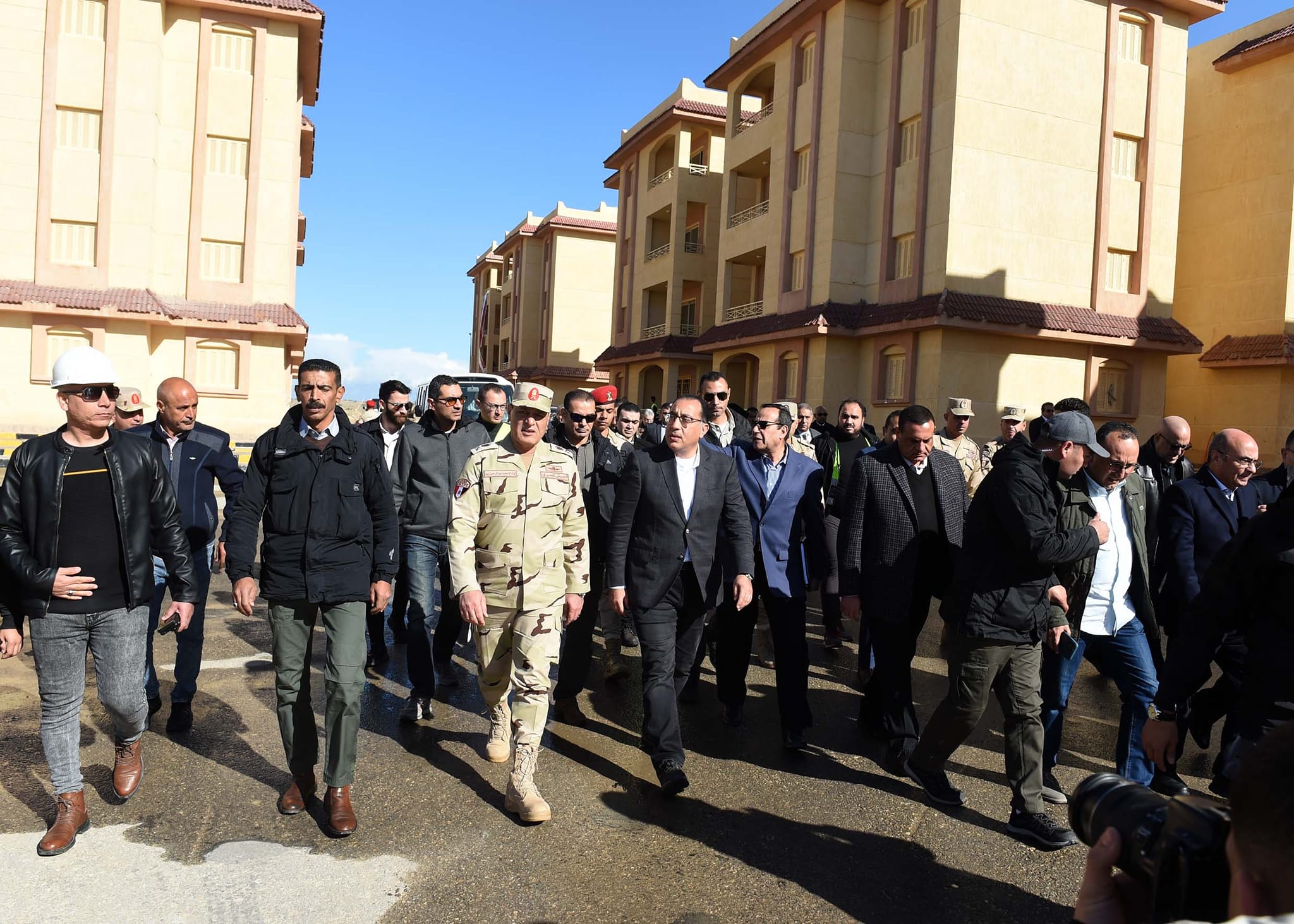رئيس الوزراء يتفقد  المشروعات التنموية والخدمية بمحافظة شمال سيناء