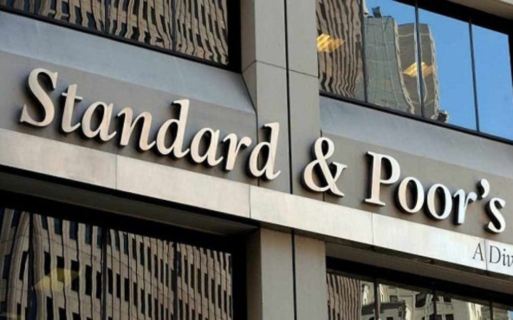 ستاندرد اند بورز تخفض تصنيف بنوك أمريكية