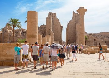البنك المركزي: 4.1 مليار دولار عائدات مصر من السياحة
