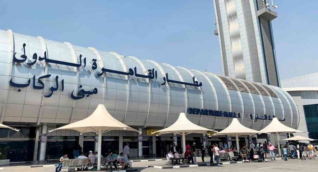 حقيقة إيقاف المشاية الكهربائية بمطار القاهرة لترشيد استهلاك الكهرباء
