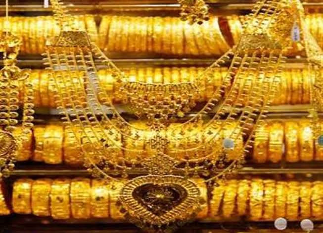  موجة تراجع تضرب أسواق الذهب بعد تلميحات الفيدرالي الأمريكيأسعار الذهب