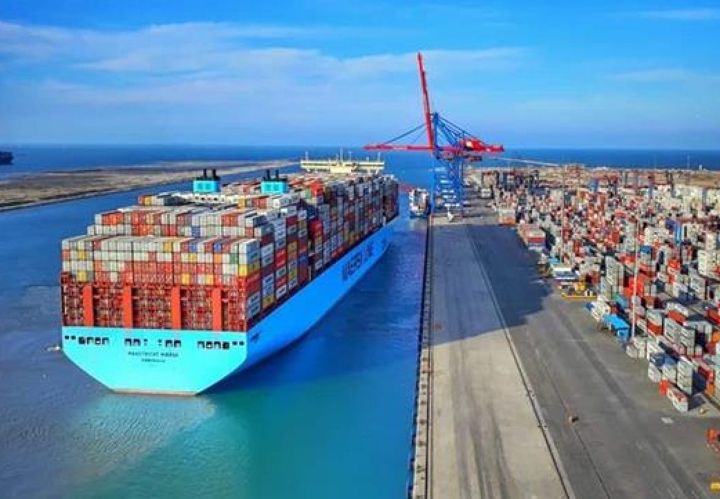 انخفاض التجارة في قناة السويس
