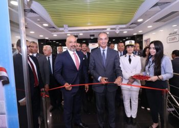 افتتاح مكتب السجل المدني بفرع شركة اتصالات من &e بالتجمع الخامس