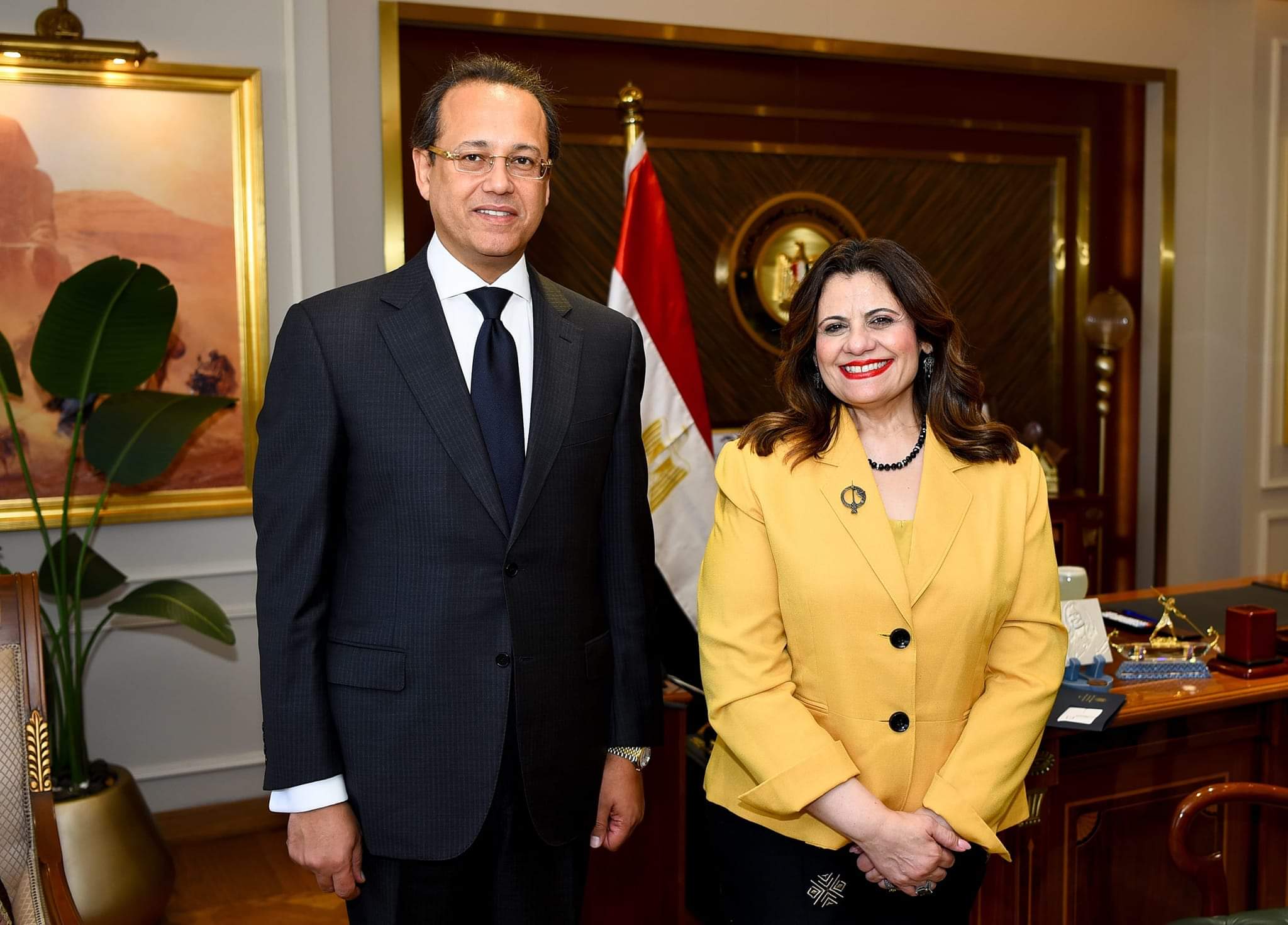 وزيرة الهجرة تلتقى السفير المصري فى أستراليا