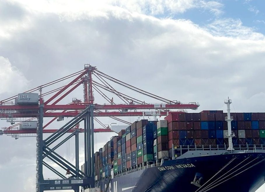 ميناء الإسكندرية تستقبل أكبر سفينة حاويات CMA CGM NEVADA