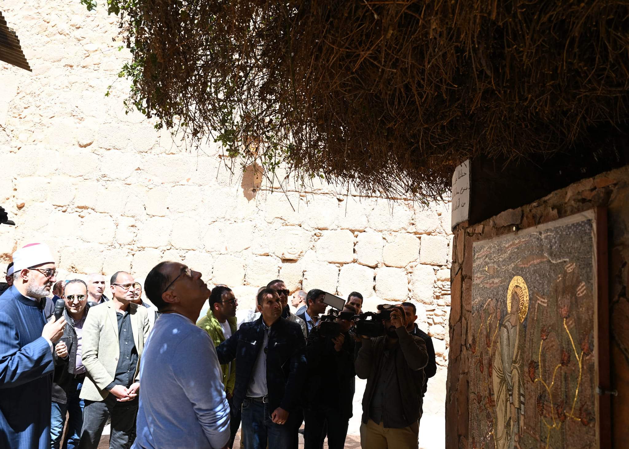 رئيس الوزراء يزور منطقة وادي الدير المقدسة