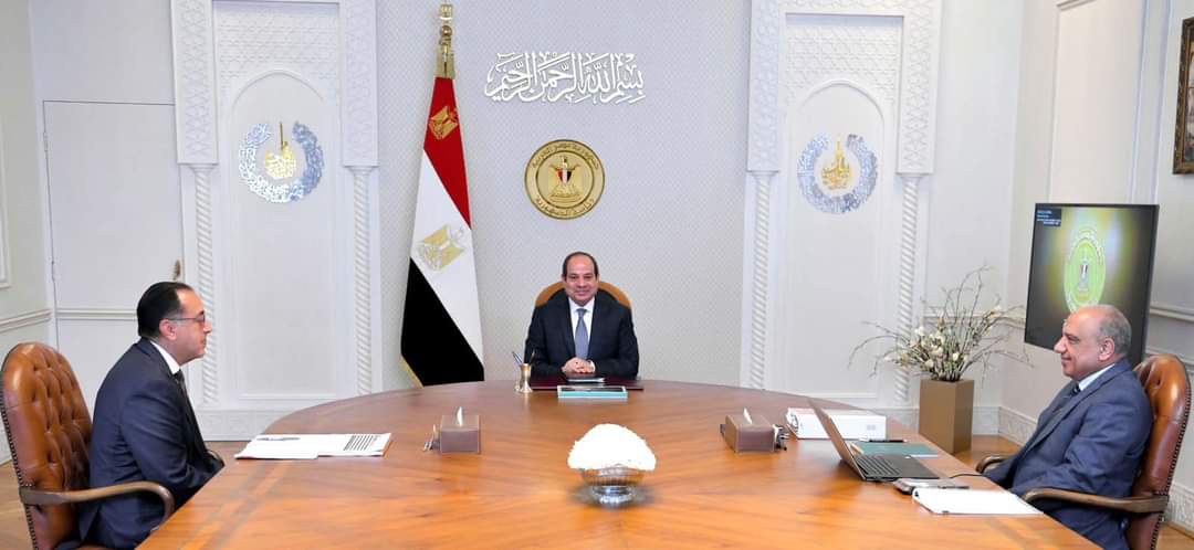 اجتماع الرئيس السيسي مع وزير قطاع الأعمال