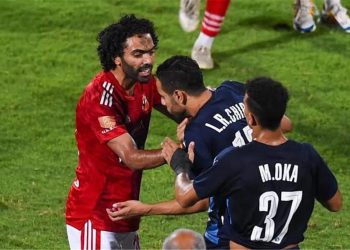 الحبس مع إيقاف التنفيذ للاعب الأهلي حسين الشحات بتهمة التعدي وسب محمد الشيبي